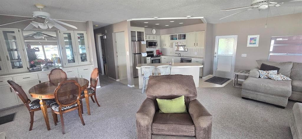 271 COLONIAL BOULEVARD 11 photo 8