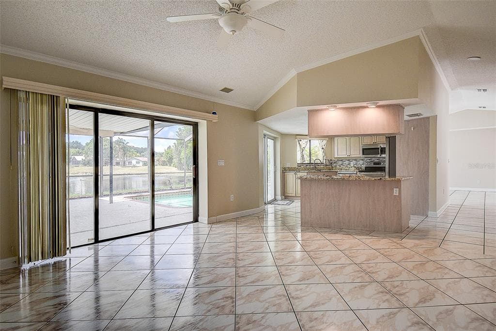 2876 LAKE VALENCIA BOULEVARD E photo 18