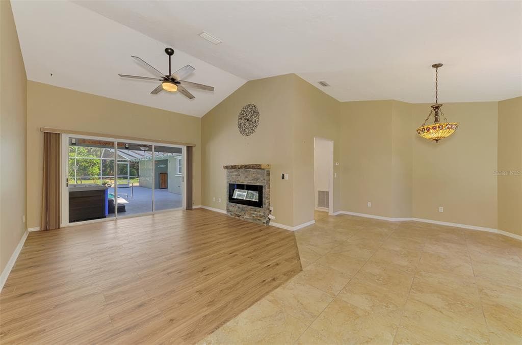 3706 SLAYTON AVENUE photo 11