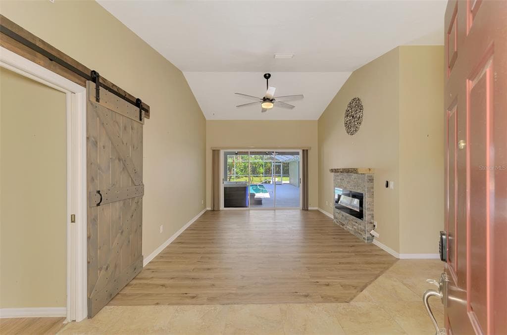 3706 SLAYTON AVENUE photo 8