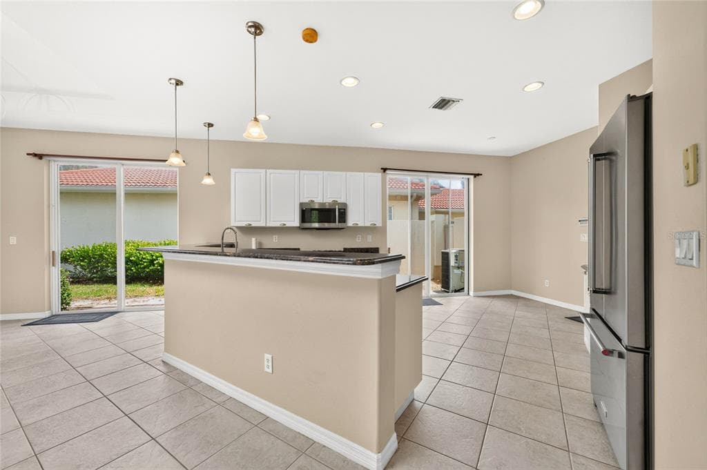 246 MESTRE PLACE photo 13