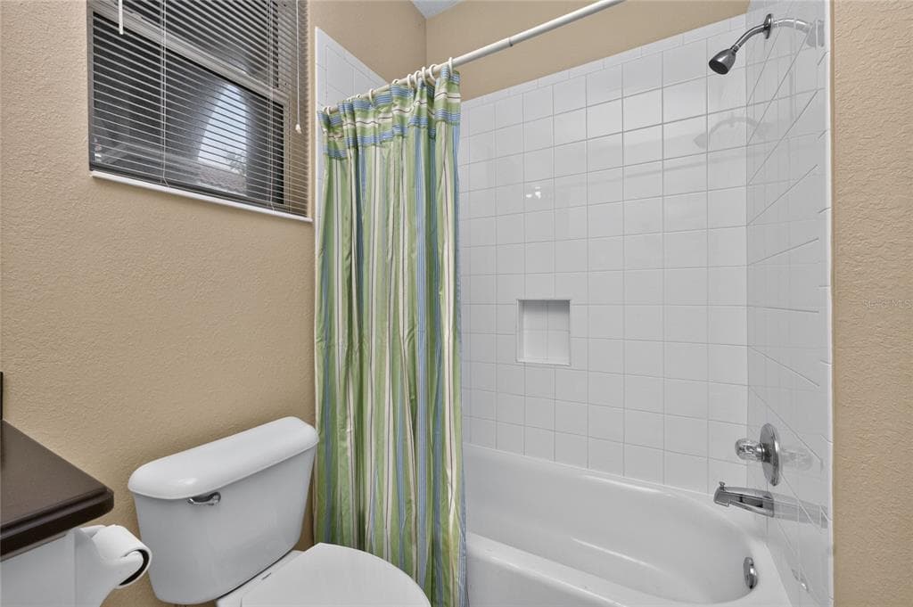 246 MESTRE PLACE photo 24