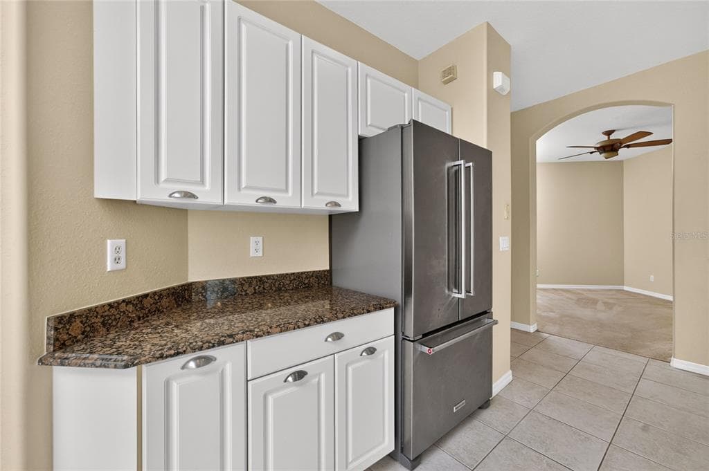 246 MESTRE PLACE photo 19