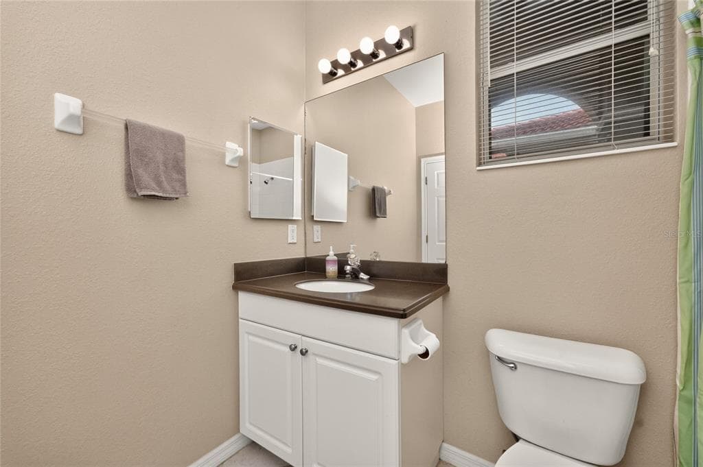 246 MESTRE PLACE photo 25