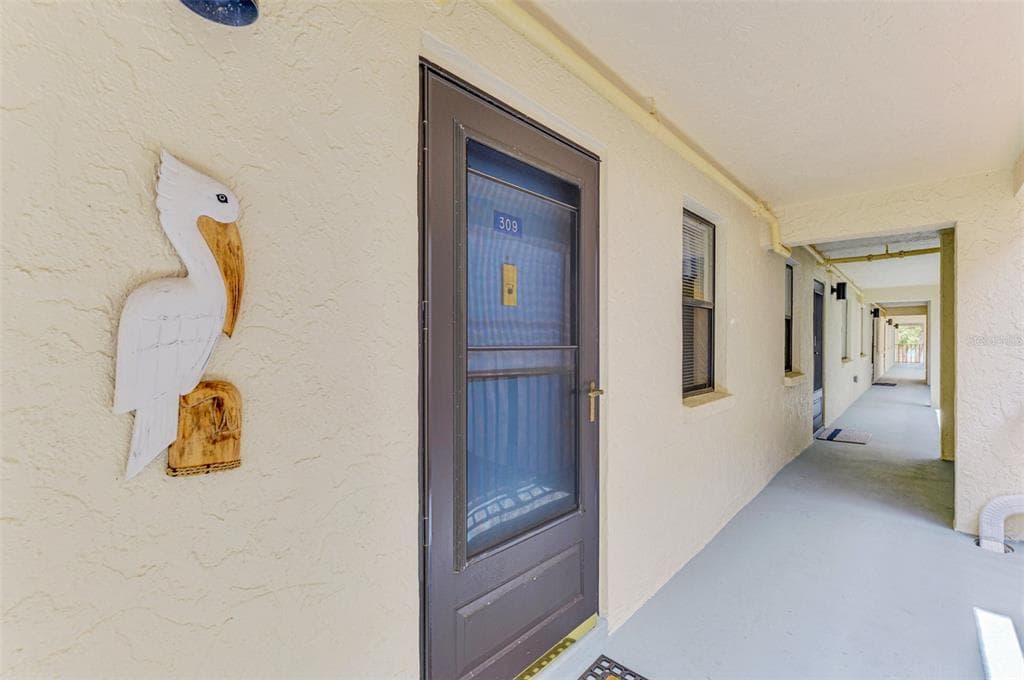 1551 BEACH ROAD 309 photo 2