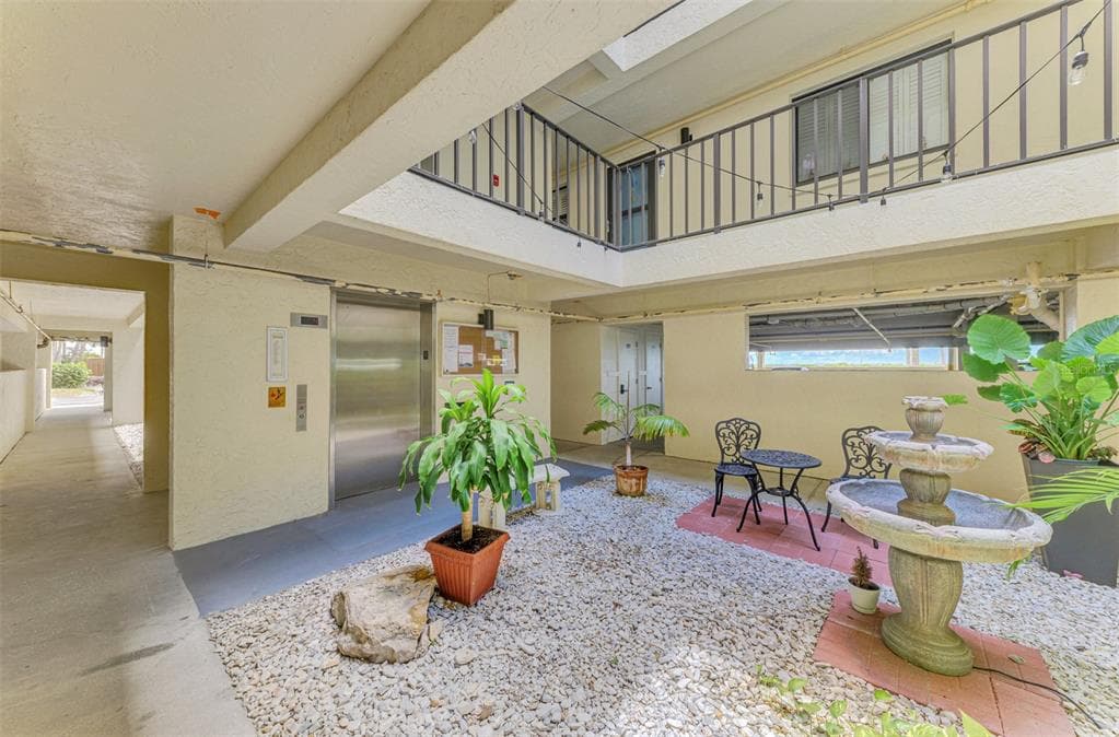1551 BEACH ROAD 309 photo 10