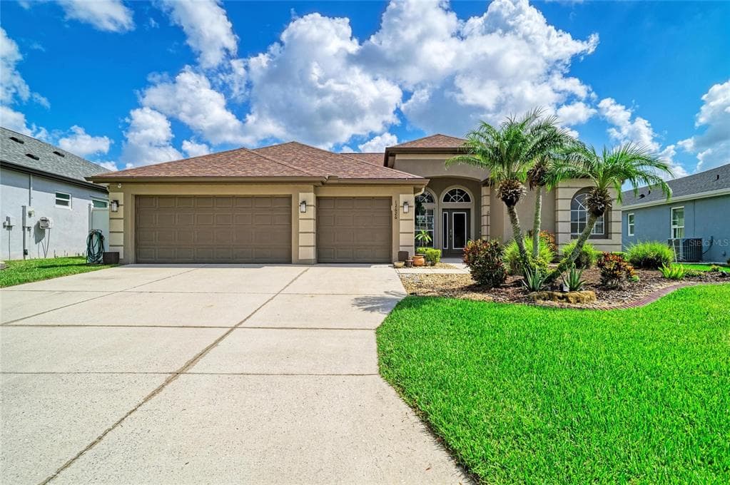 12626 30TH STREET CIRCLE E photo 1
