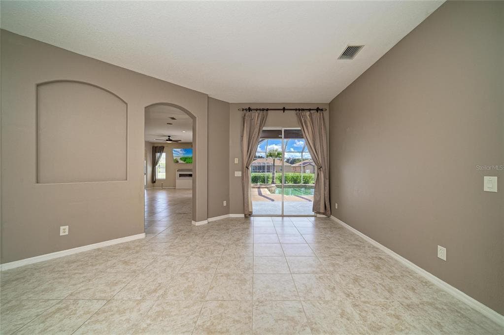 12626 30TH STREET CIRCLE E photo 4