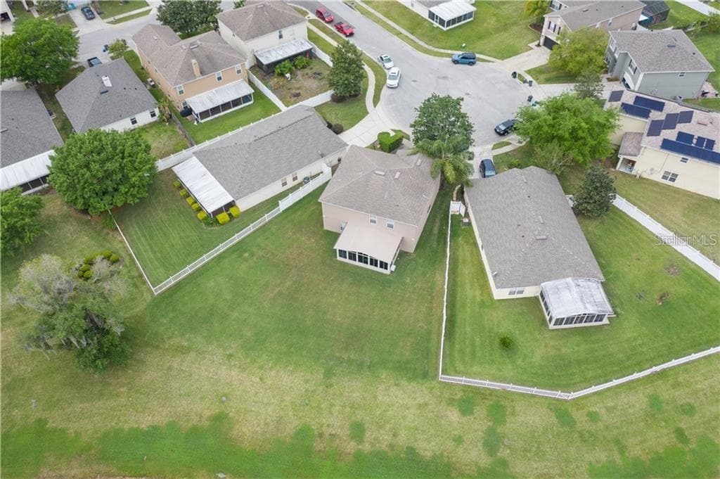 105 CEDAR HEIGHTS COURT photo 16