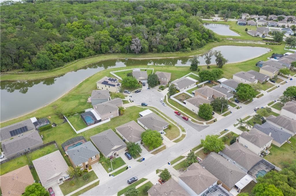 105 CEDAR HEIGHTS COURT photo 15