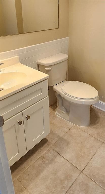 1868 SHORE DRIVE S 102 photo 25