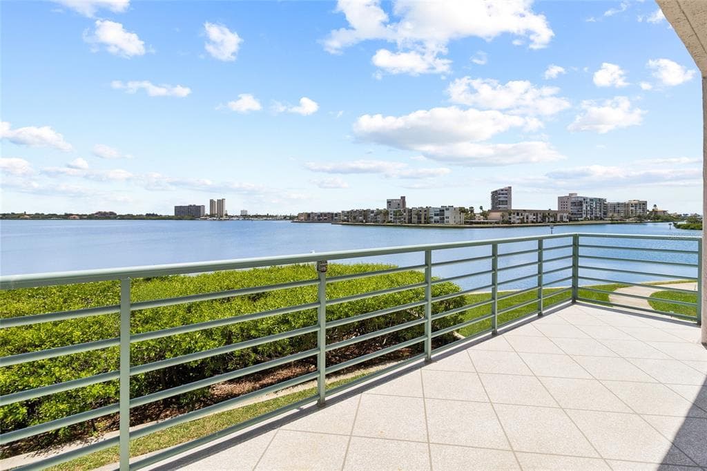 8021 SAILBOAT KEY BOULEVARD S #106 3