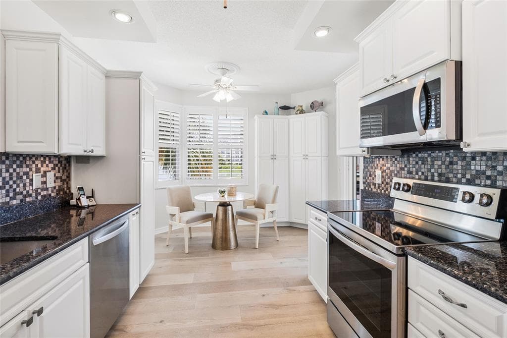 8021 SAILBOAT KEY BOULEVARD S 106 photo 10