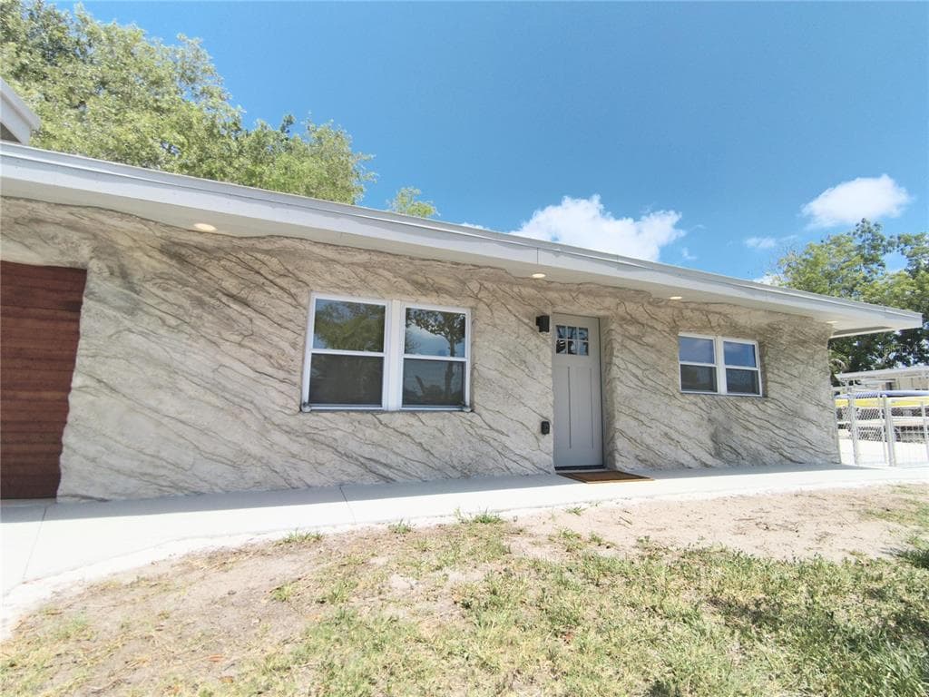 13400 CAROL DRIVE photo 19