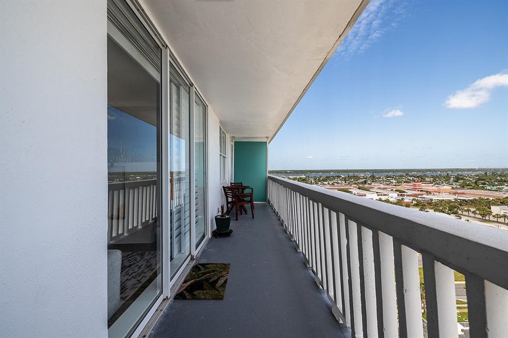 2800 N ATLANTIC AVENUE 1409 photo 17