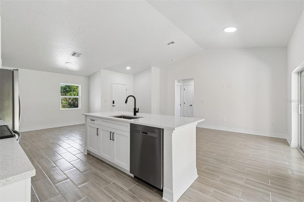 5535 TEVIS TERRACE photo 10