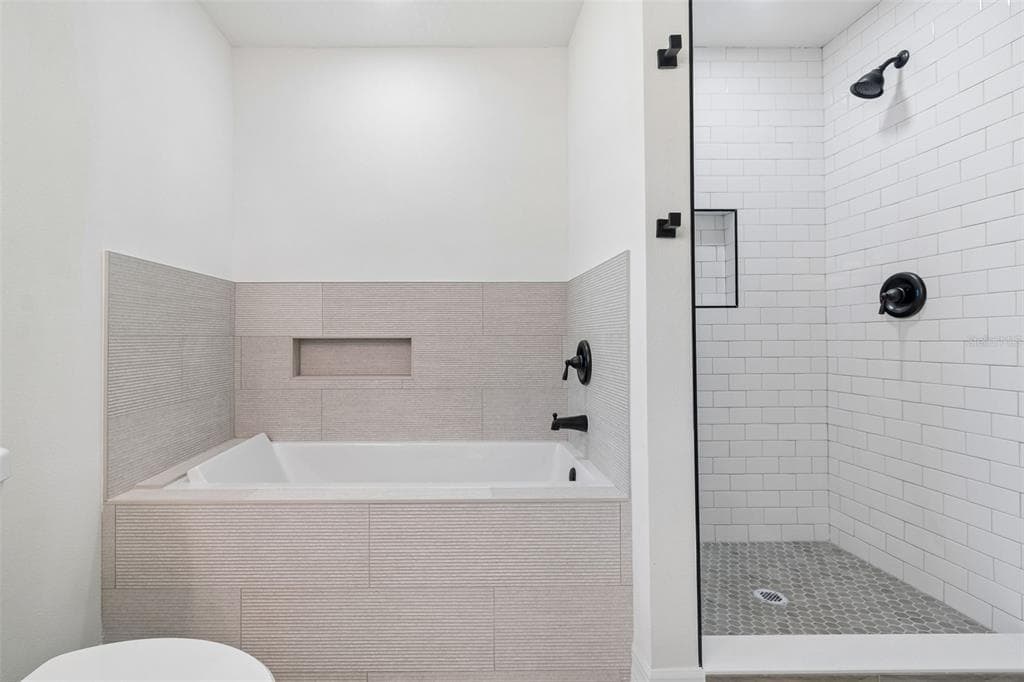 5535 TEVIS TERRACE photo 18