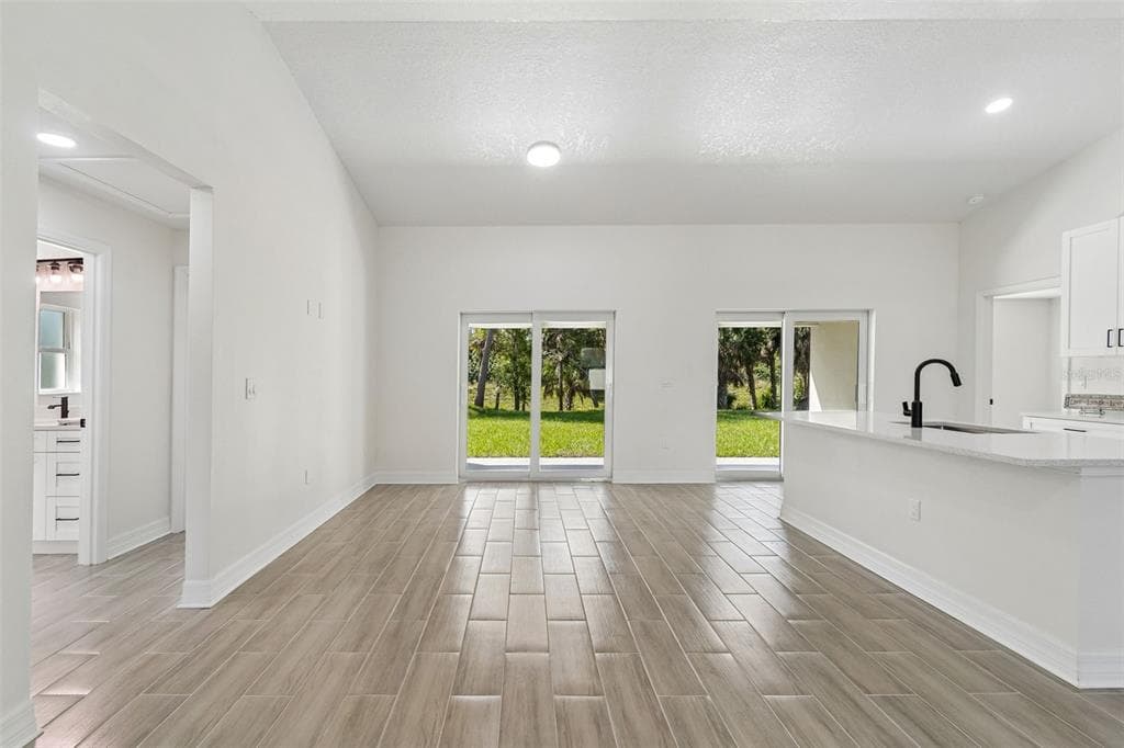 5535 TEVIS TERRACE photo 4