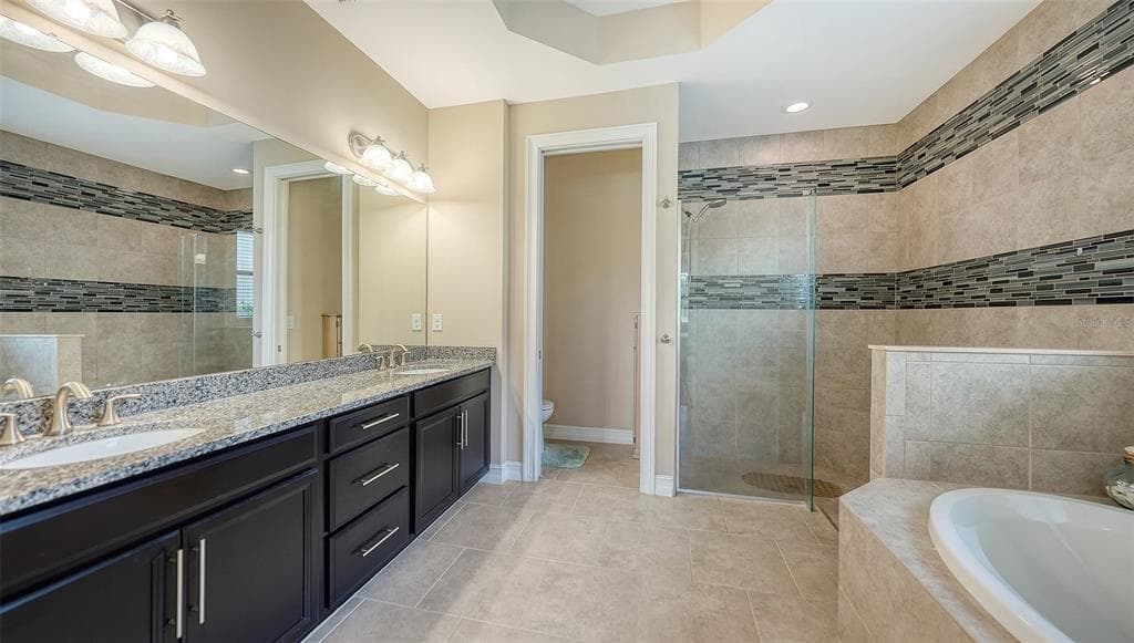 1051 BRADBERRY DRIVE photo 21