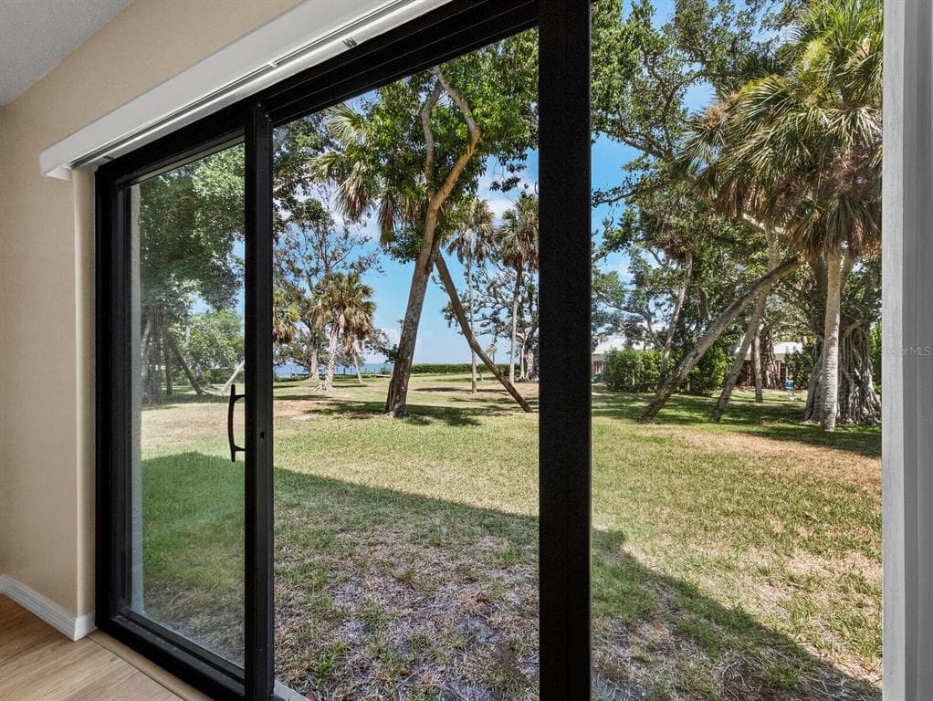 5260 GULF OF MEXICO DRIVE 413 photo 25