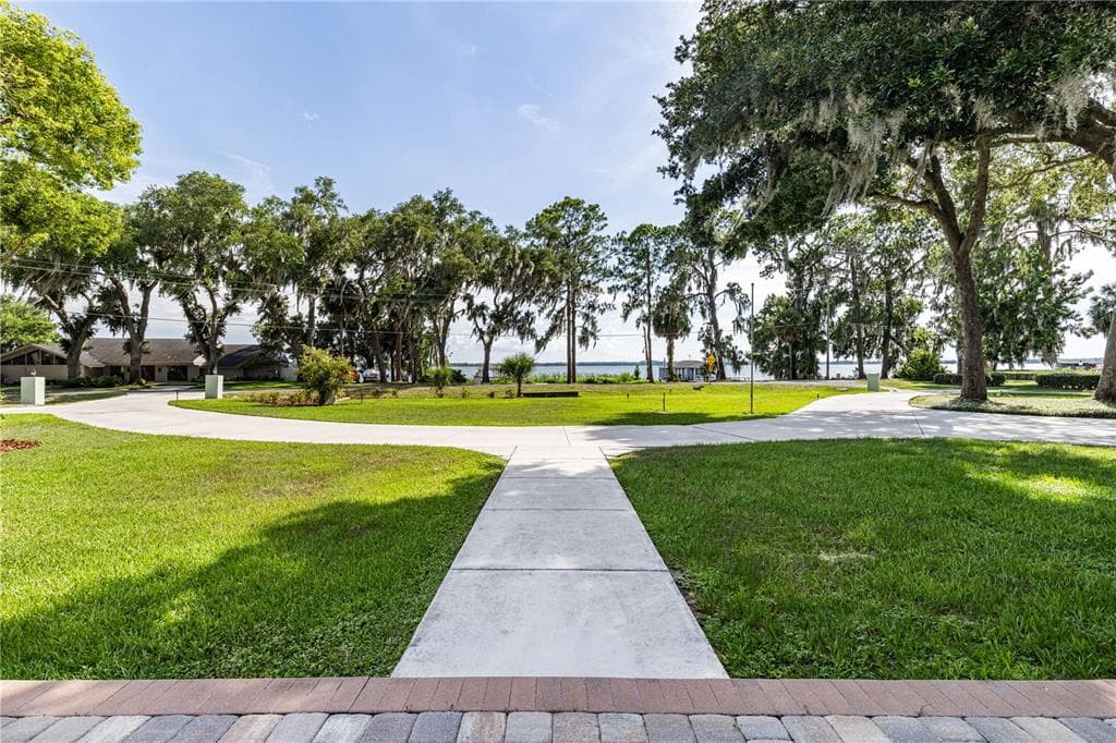 32834 LAKESHORE DRIVE photo 16