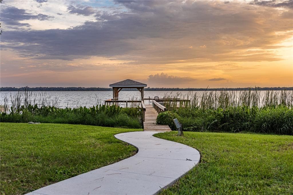 32834 LAKESHORE DRIVE 1