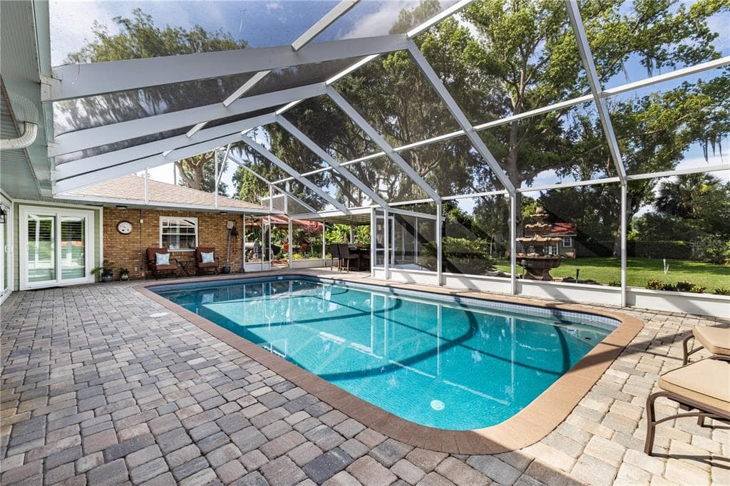 32834 LAKESHORE DRIVE photo 19