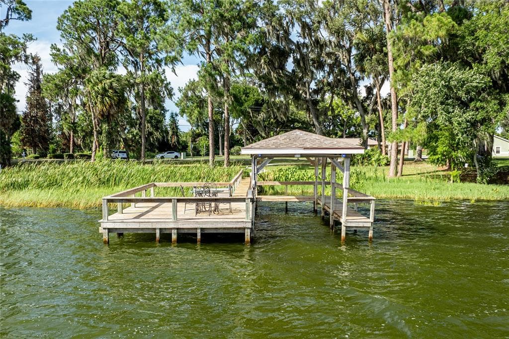 32834 LAKESHORE DRIVE photo 8