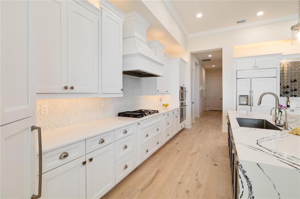 1905 4TH STREET E photo 17