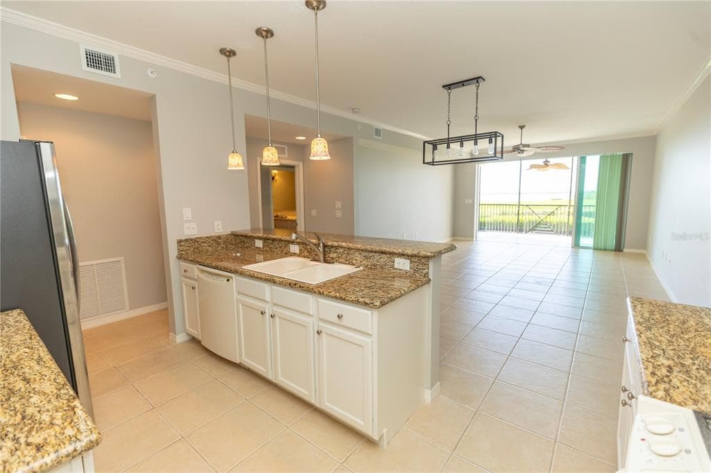 9203 GRIGGS ROAD 102 photo 16