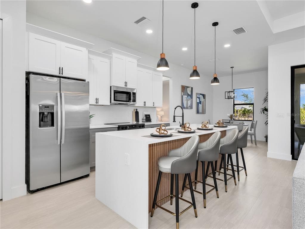 1015 NW 23RD AVENUE photo 9