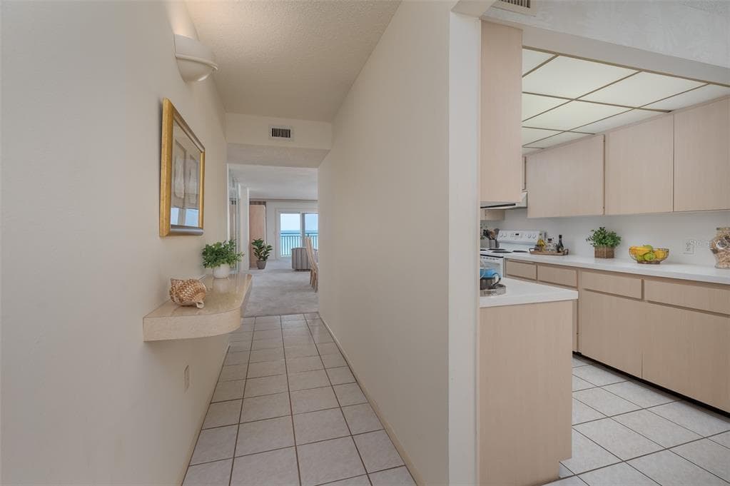 19 WHISPERING SANDS DRIVE 604 photo 6
