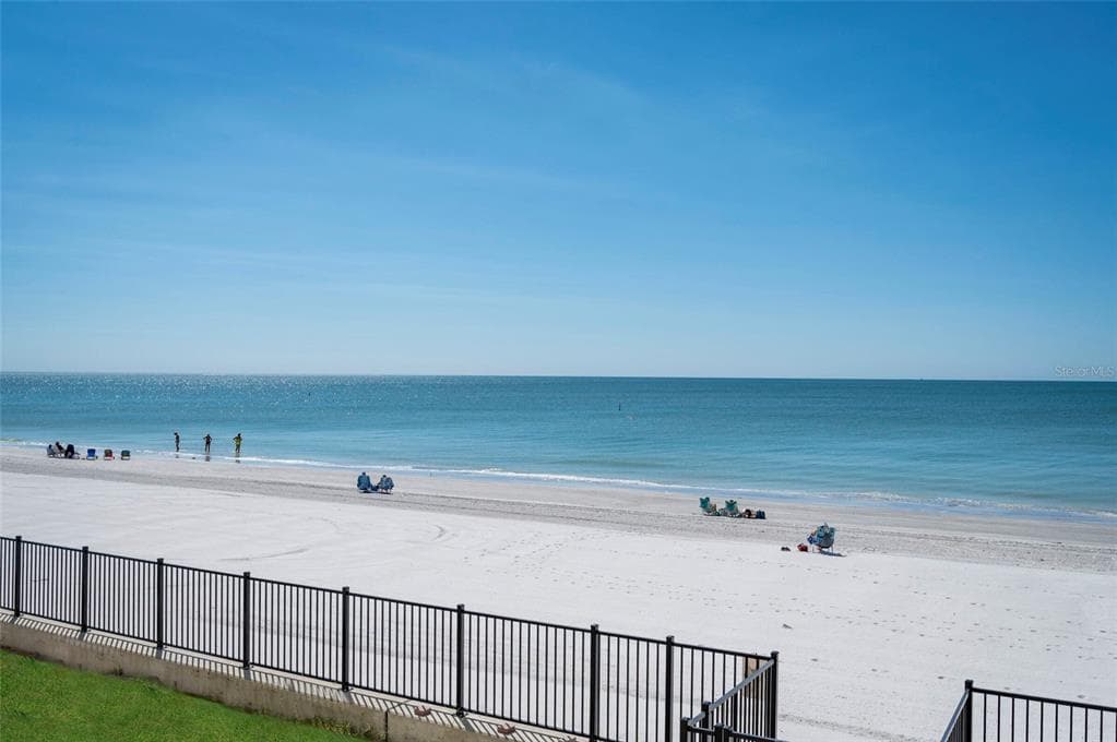 16750 GULF BOULEVARD 414 photo 16