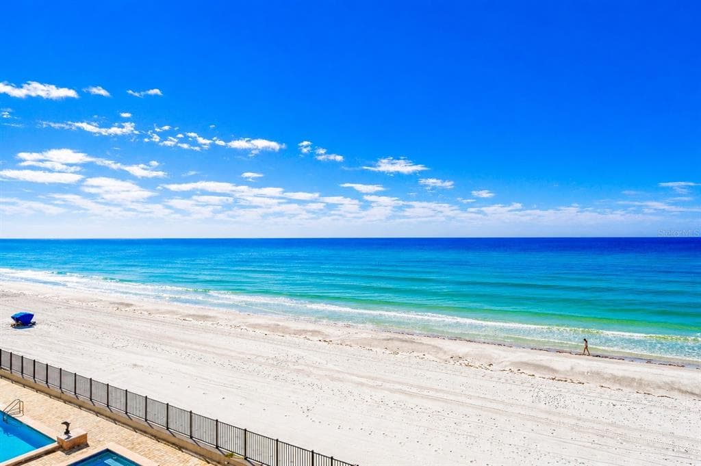 16750 GULF BOULEVARD 414 photo 4