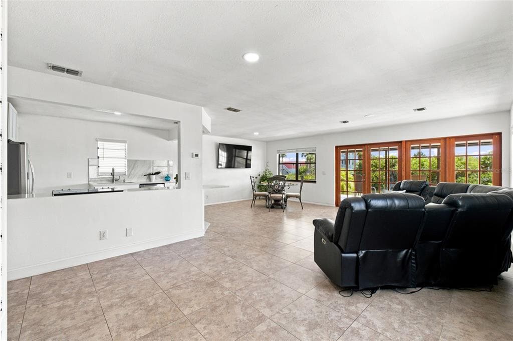 3250 ROSE ARBOR DRIVE photo 7