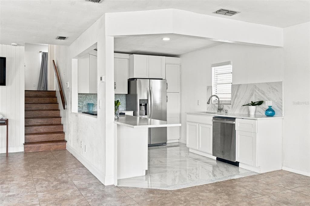 3250 ROSE ARBOR DRIVE photo 11