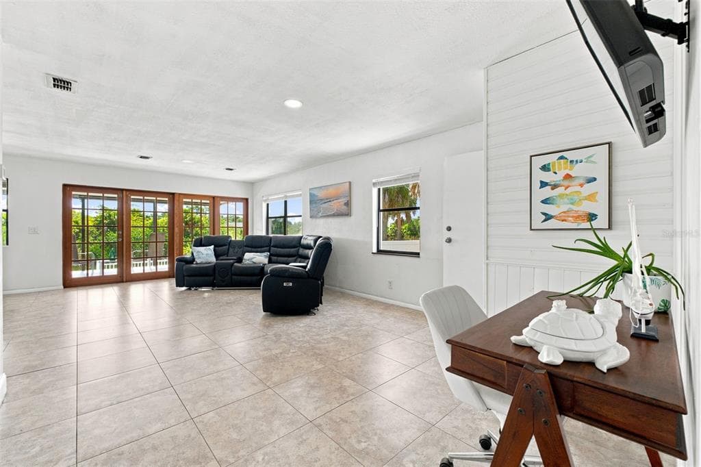 3250 ROSE ARBOR DRIVE photo 8