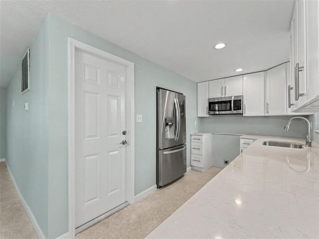 13530 MARIA DRIVE photo 22