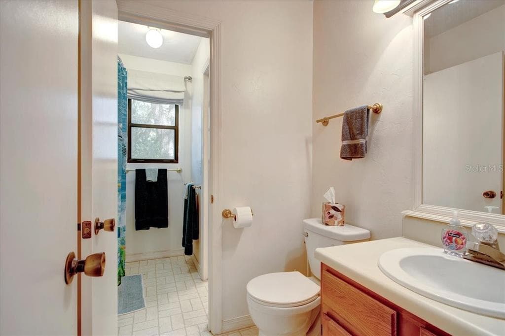 235 ASHLEY LAKE DRIVE photo 17