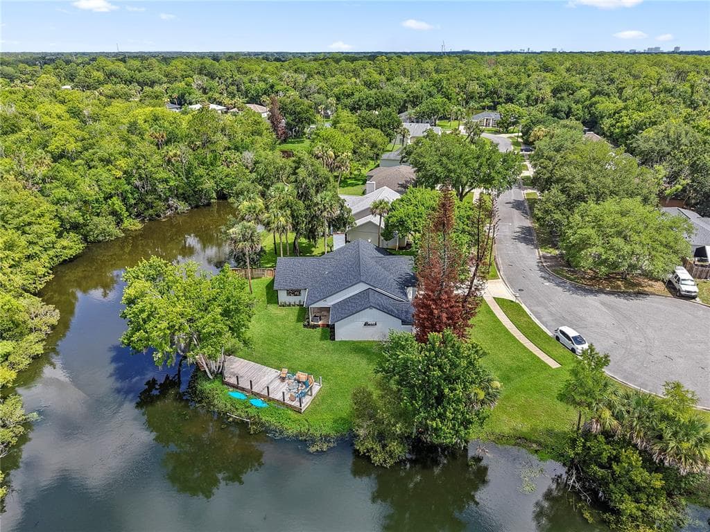 427 PENDREY DRIVE photo 2