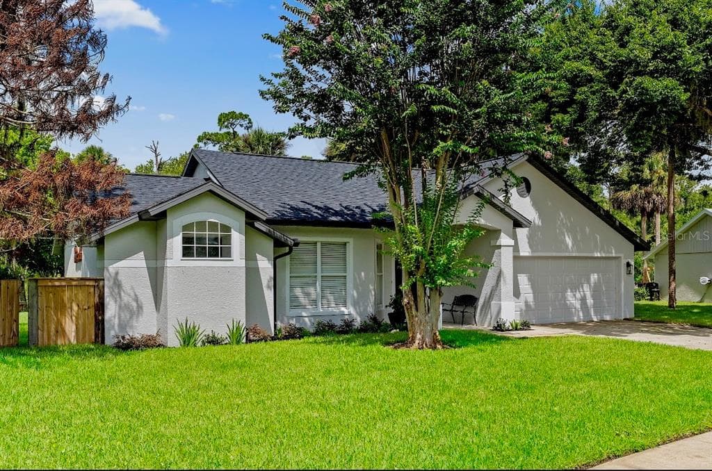 427 PENDREY DRIVE photo 3
