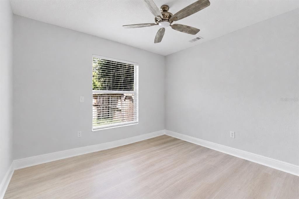 427 PENDREY DRIVE photo 20