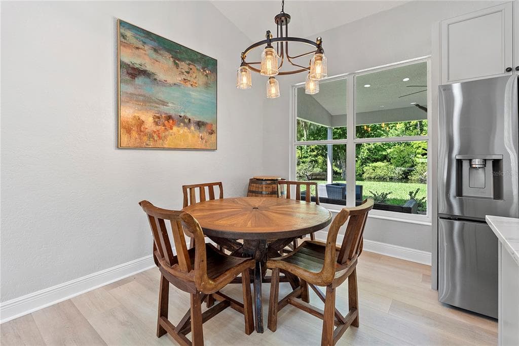 427 PENDREY DRIVE photo 9