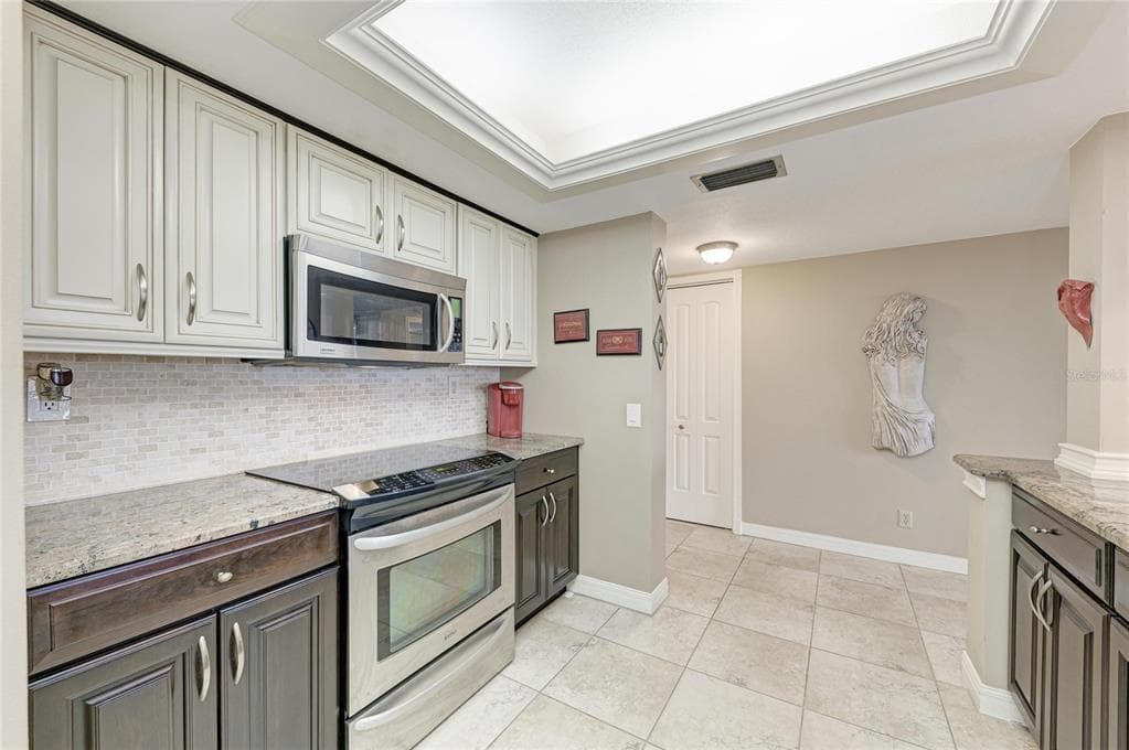 5700 ESCONDIDA BOULEVARD S 506 photo 8