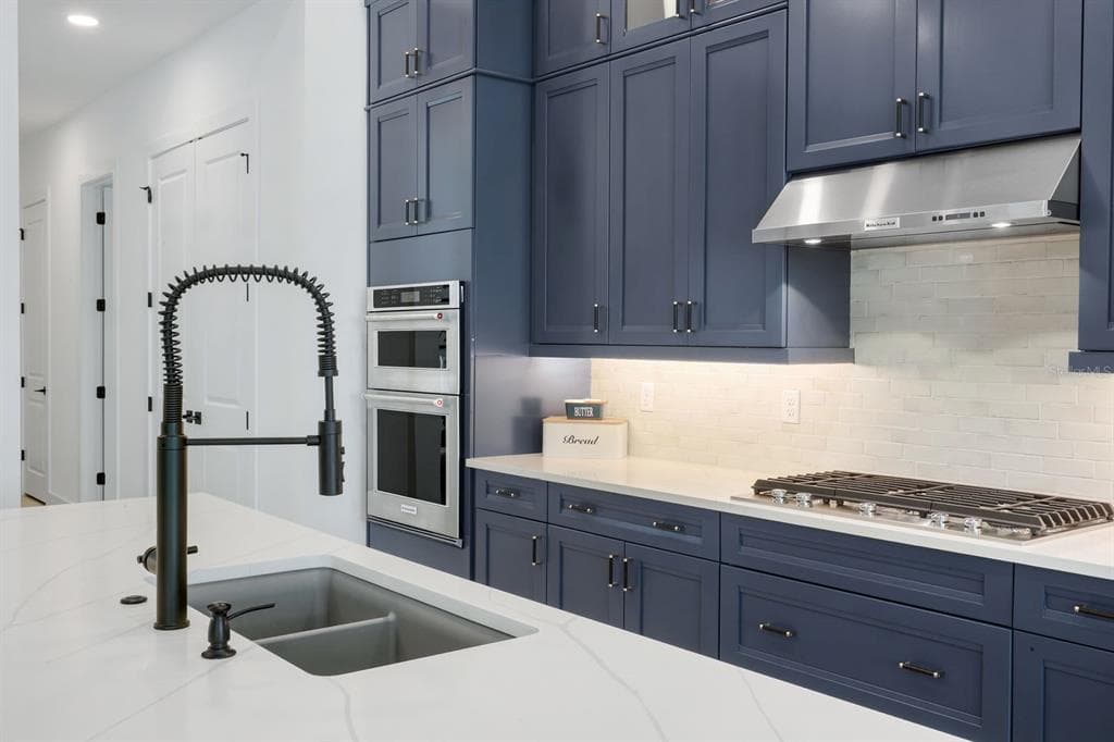 2428 WATERFRONT CIRCLE photo 18