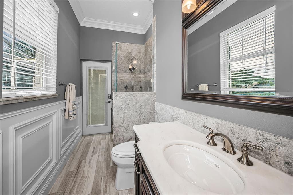 4084 LIGUSTRUM DRIVE photo 23