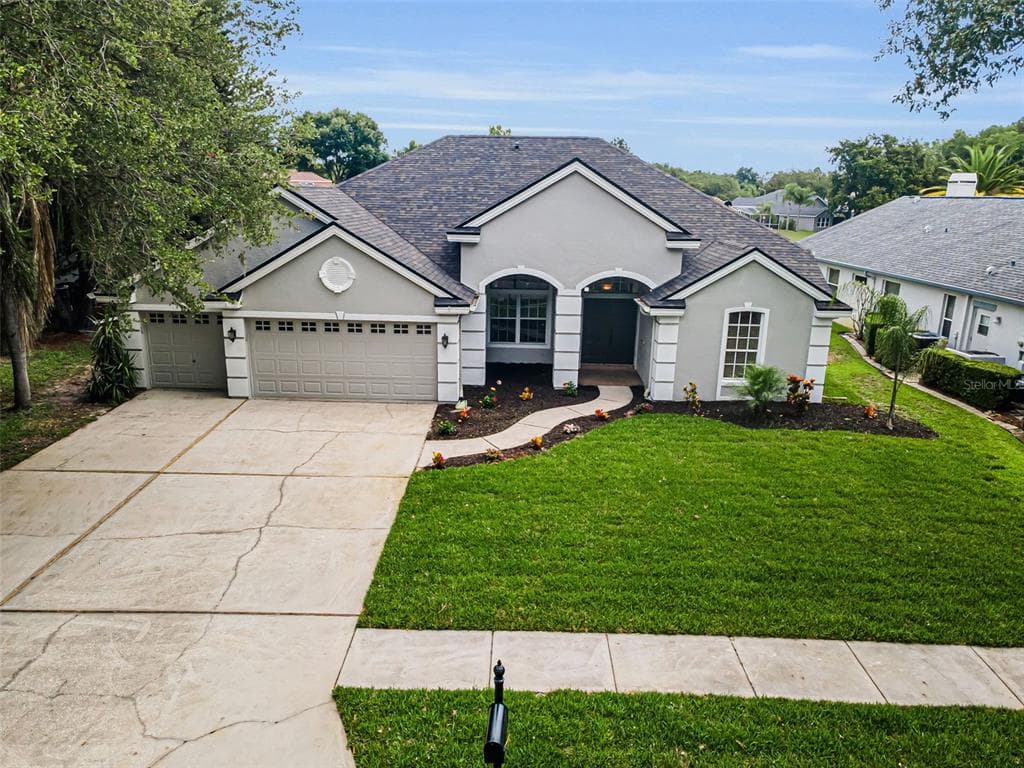 4084 LIGUSTRUM DRIVE photo 2
