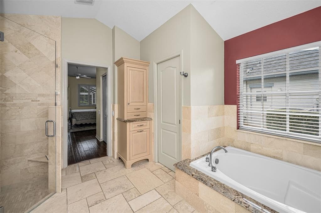 4084 LIGUSTRUM DRIVE photo 18