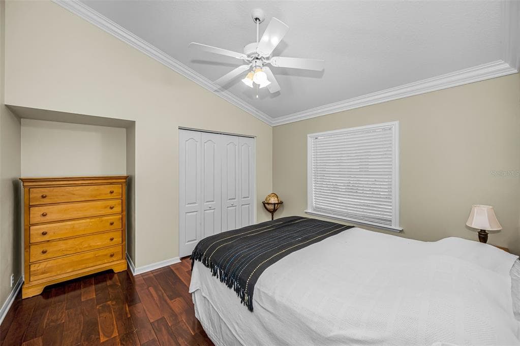 4084 LIGUSTRUM DRIVE photo 19