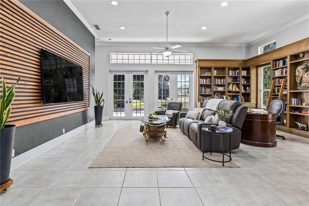7105 VICTORIA CIRCLE photo 2